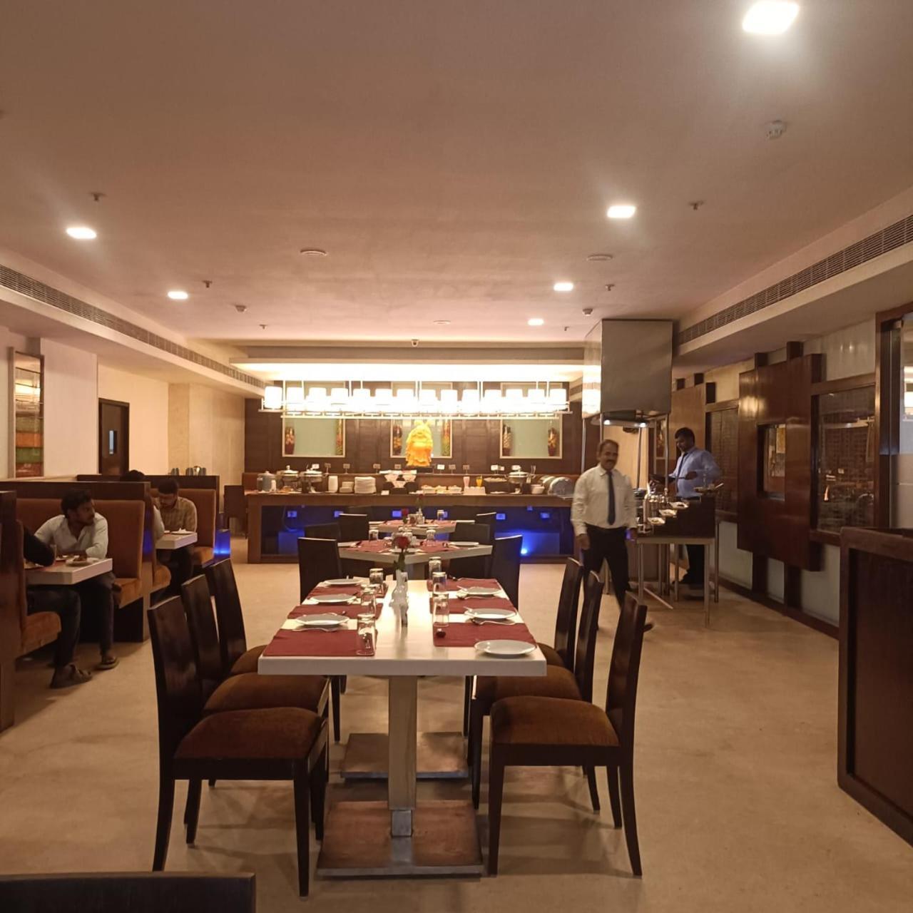 Royal Park Kakinada酒店 外观 照片